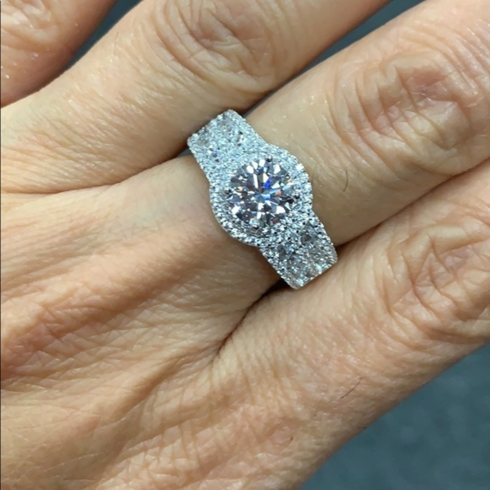 1ct Round Engagement Ring
